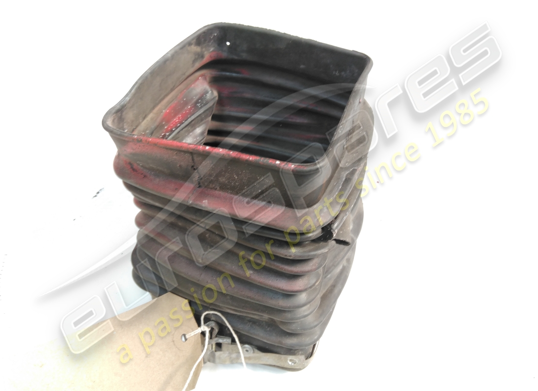 damaged ferrari air duct sleeve. part number 61491400 (2)
