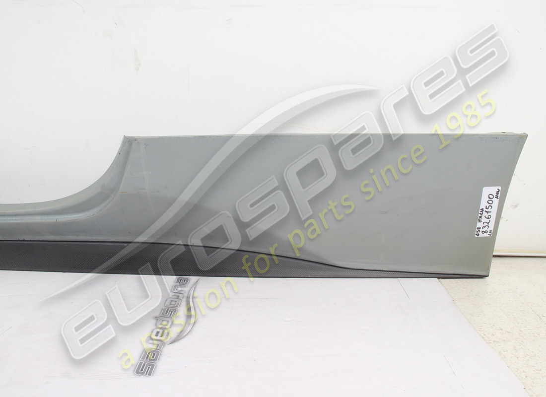 new ferrari lh underdoor trim. part number 83261500 (3)
