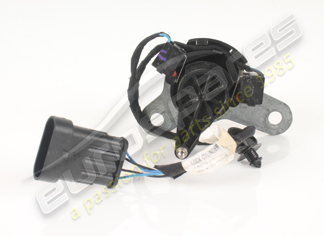 USED FERRARI COMPLETE LATCH MOUNTING. PART NUMBER 82343400 (3) used ferrari complete latch mounting. part number 82343400 (3)