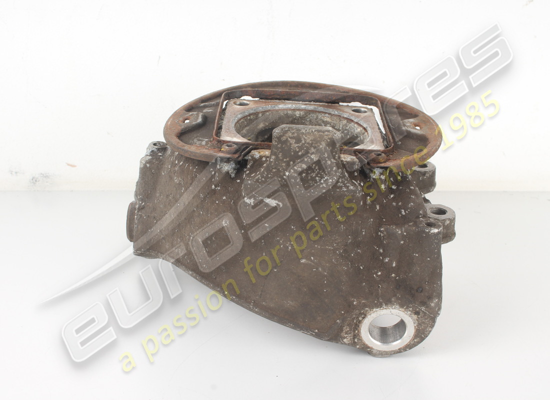 used maserati complete lh rear hub holde. part number 216251 (4)
