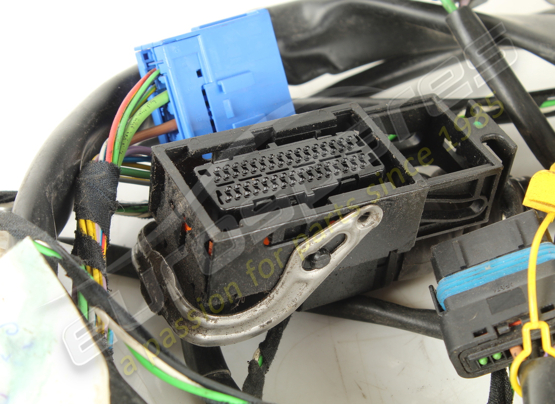 USED FERRARI CONNECTION CABLES FOR LH EN. PART NUMBER 200840 (2) used ferrari connection cables for lh en. part number 200840 (2)