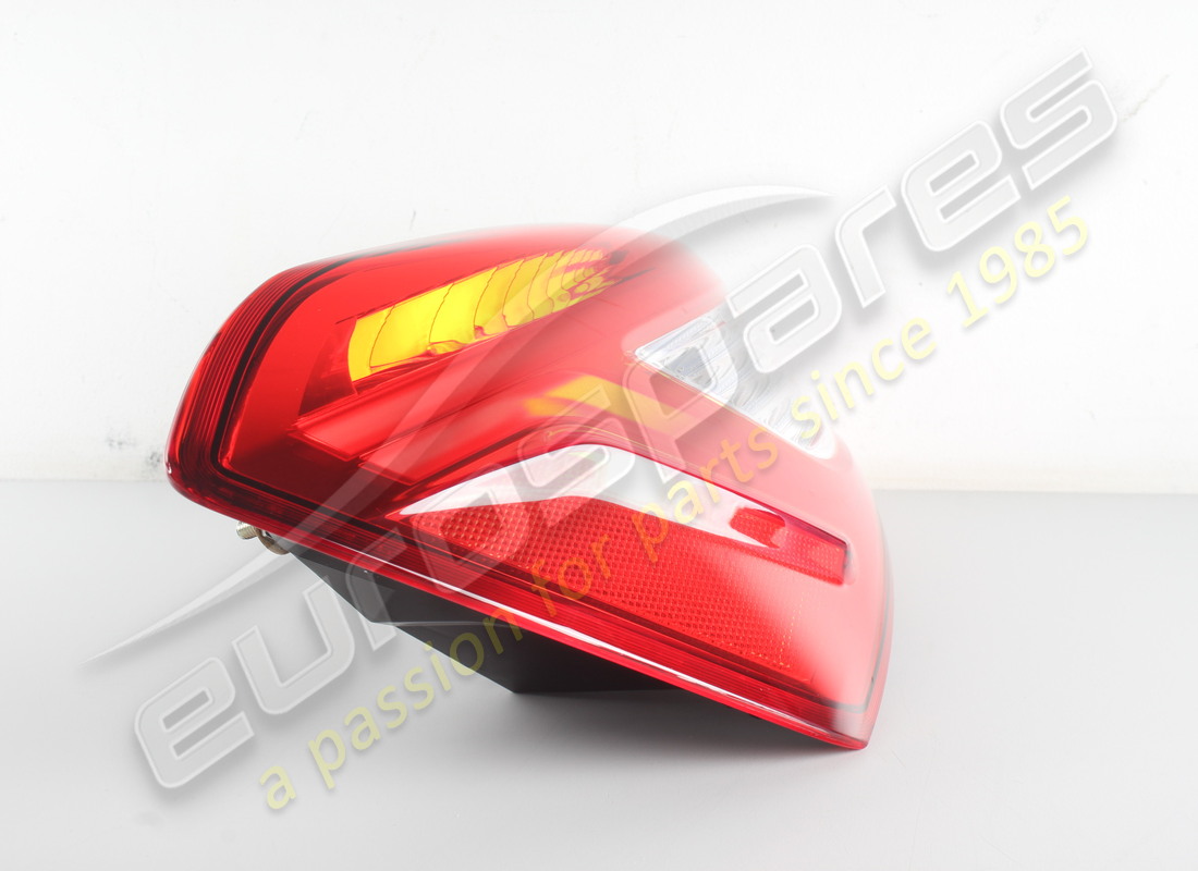 new maserati rear lh fixed tail light. part number 670008483 (2)