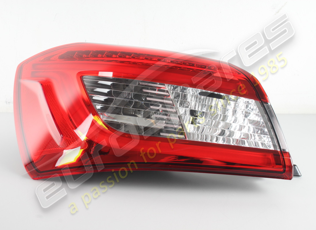 new maserati rear lh fixed tail light. part number 670008483 (1)