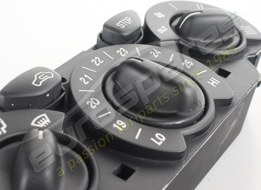 new ferrari air conditioning control dashboard. part number 65520500 (3)