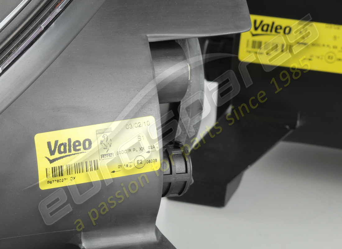 NEW FERRARI LHD FRONT LIGHT KIT GRIGIO. PART NUMBER 80224572 (3) new ferrari lhd front light kit grigio. part number 80224572 (3)