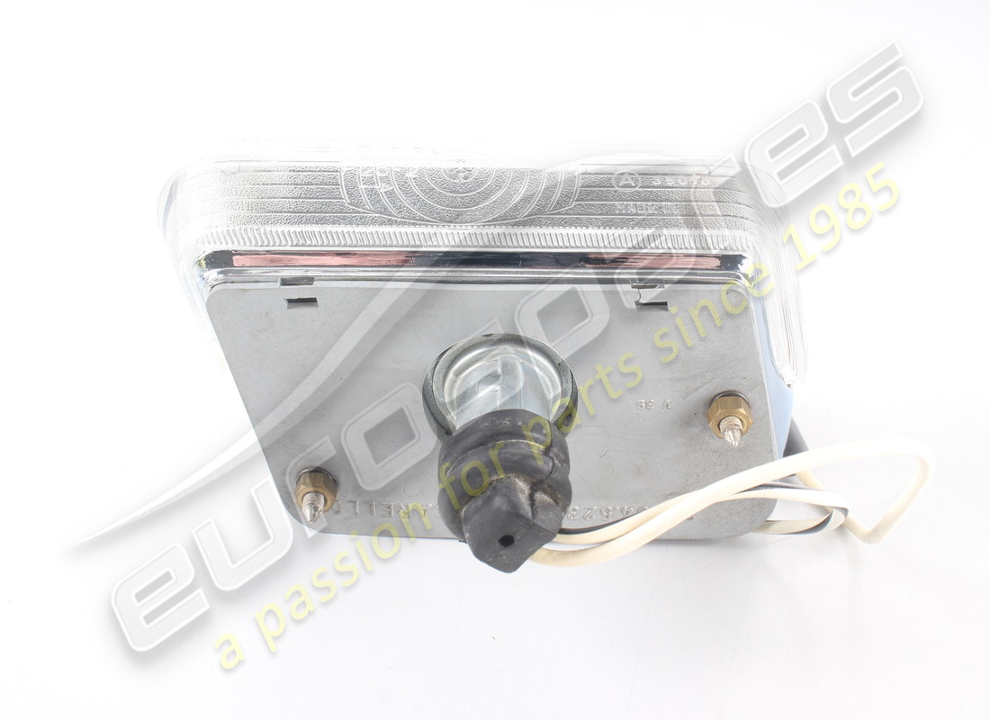 NEW MASERATI RH SIDE LAMP ASSEMBLY. PART NUMBER BL62600 (2) new maserati rh side lamp assembly. part number bl62600 (2)
