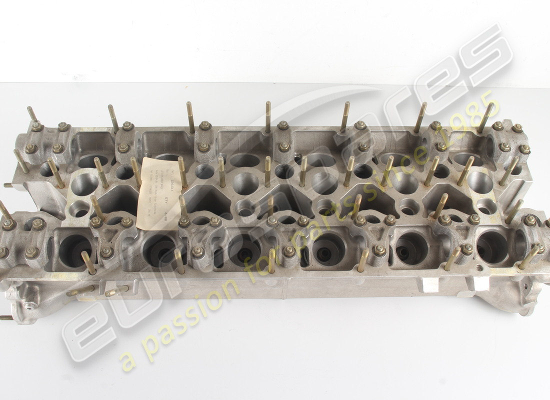 new ferrari lh cylinder head complete. part number 126511 (2)