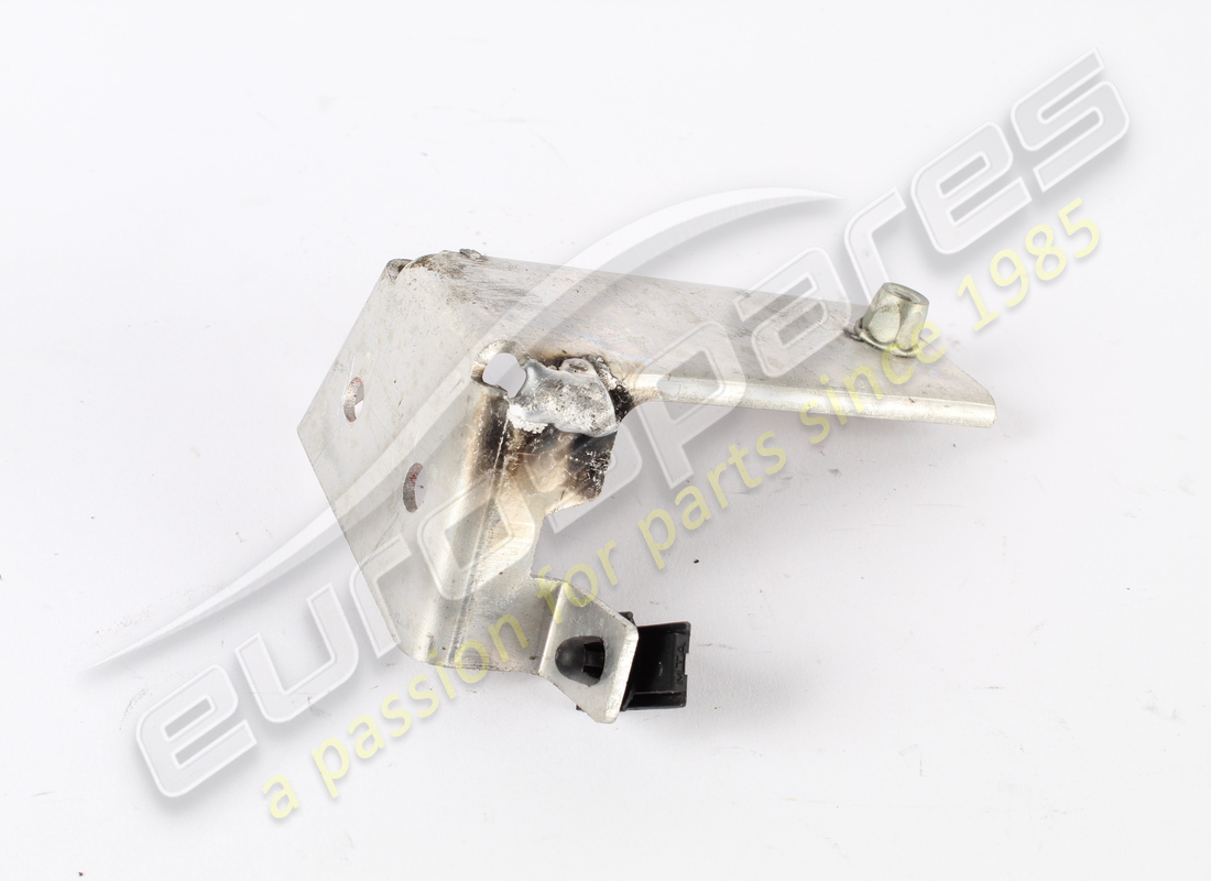 used ferrari rh tube fastener bracket. part number 83216300 (2)