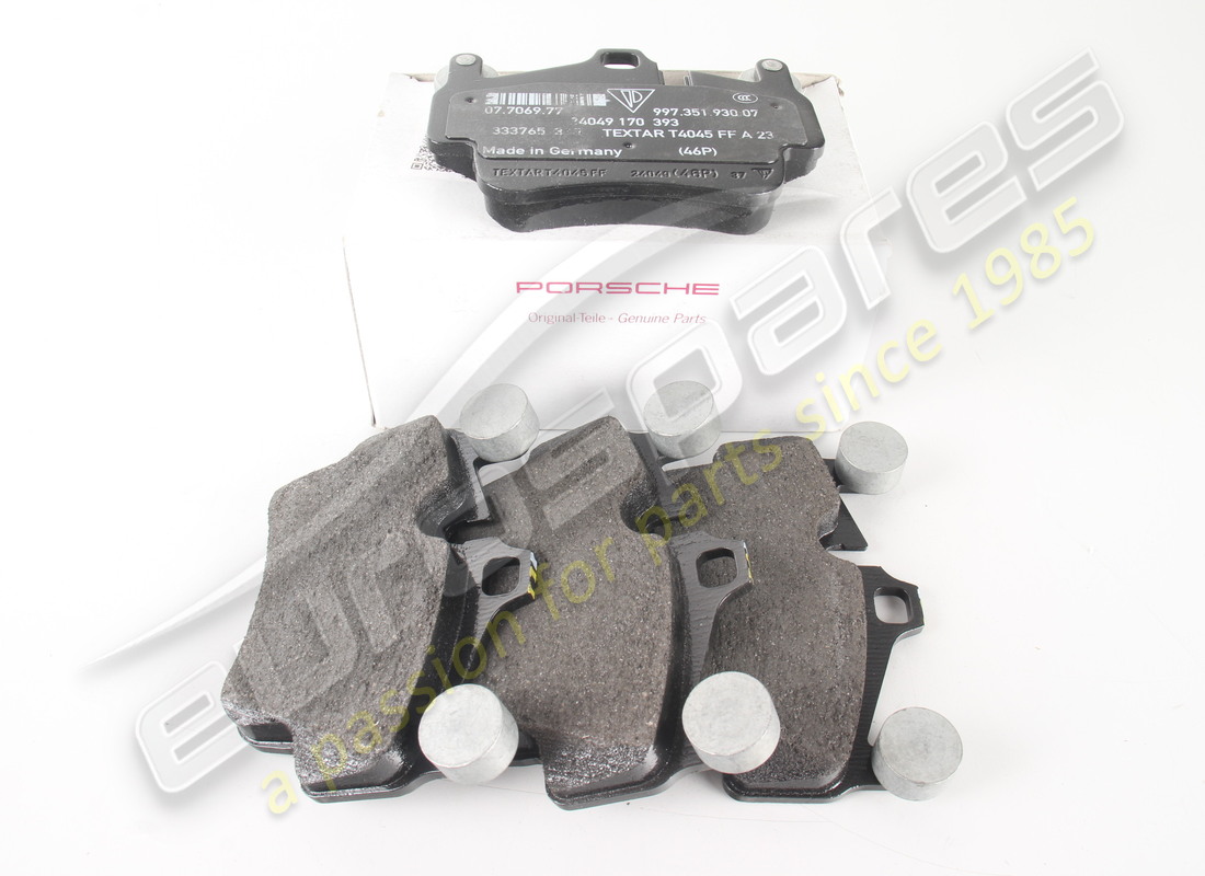 new porsche 1 set of brake pads for disk brake. part number 99735193907 (1)