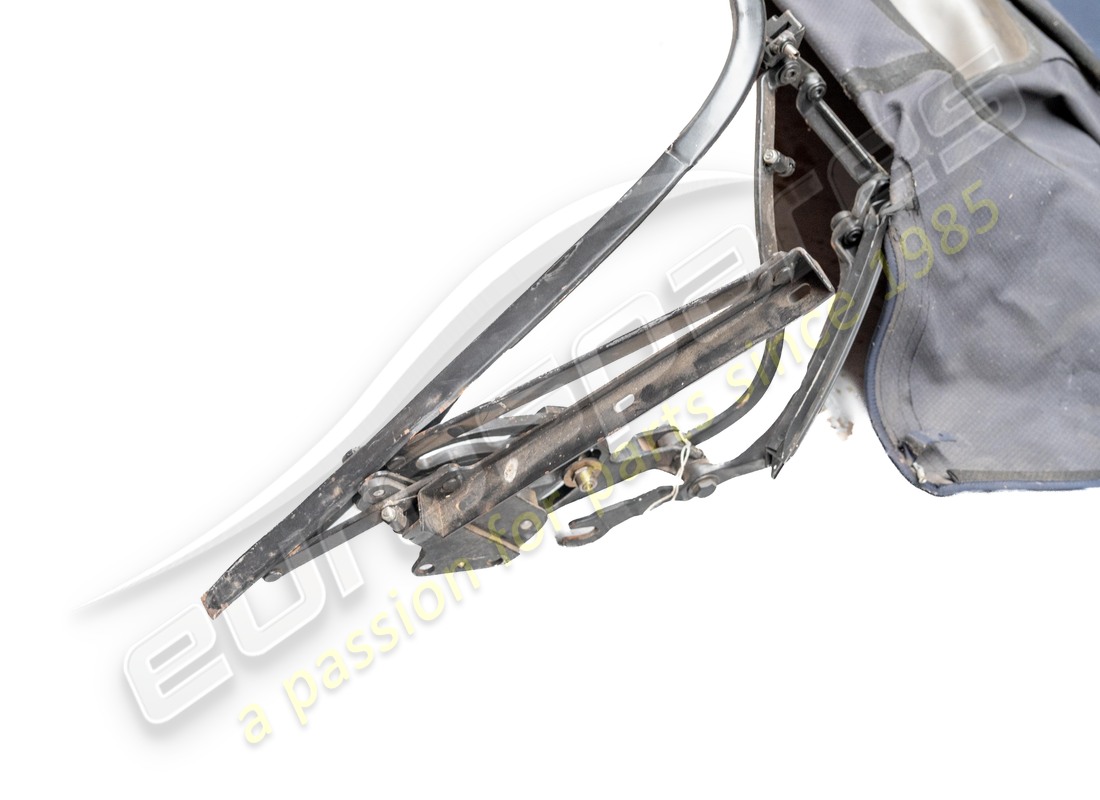 USED FERRARI SPIDER ROOF ASSEMBLY RHD PART NUMBER 64897702 (4) used ferrari spider roof assembly rhd part number 64897702 (4)