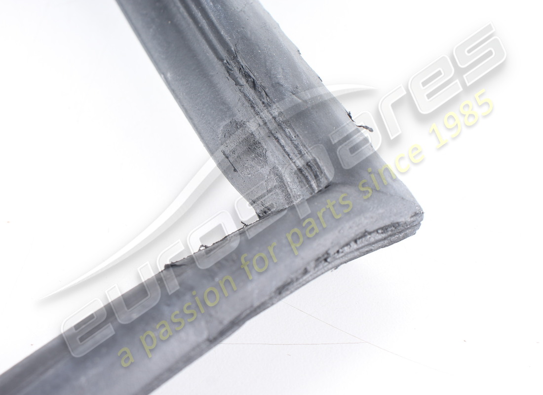 NEW PORSCHE DOOR SEALING - TREAD - NEW DESIGN. PART NUMBER 91153109503 (2) new porsche door sealing - tread - new design. part number 91153109503 (2)