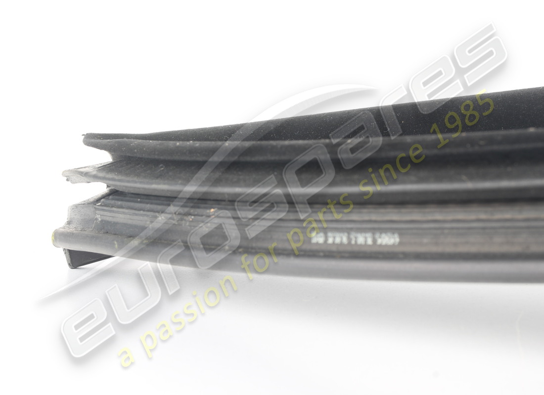 new ferrari complete lh gasket. part number 66396400 (2)