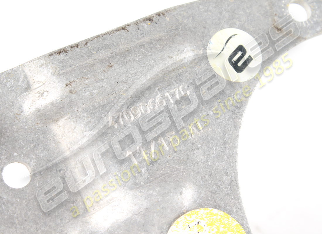 used lamborghini bracket,sap pompa aria sec. part number 470906617c (2)