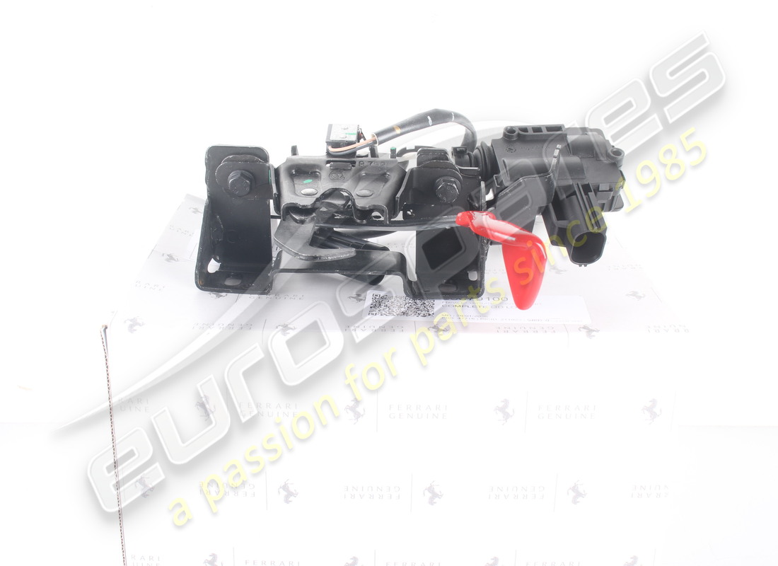 new ferrari complete lid lock. part number 83679100 (1)