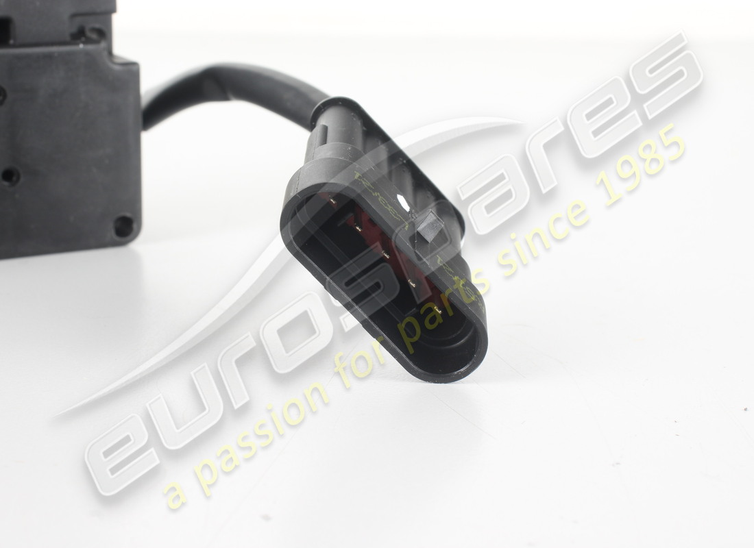new ferrari tgk valve (heater control). part number 65066400 (5)