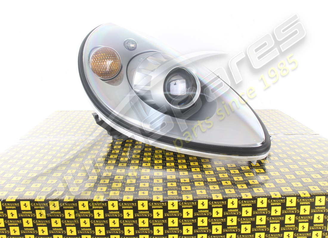 new ferrari rh anti dazzle head lamp. part number 72196873 (1)