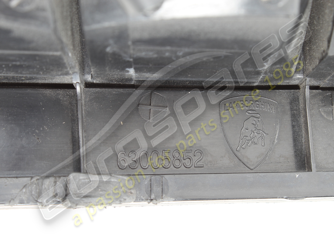 used lamborghini rear light. part number 410945096a (3)