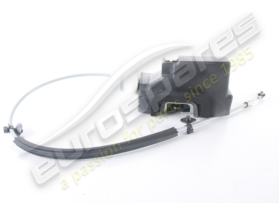 new maserati rh door lock. part number 68893300 (3)