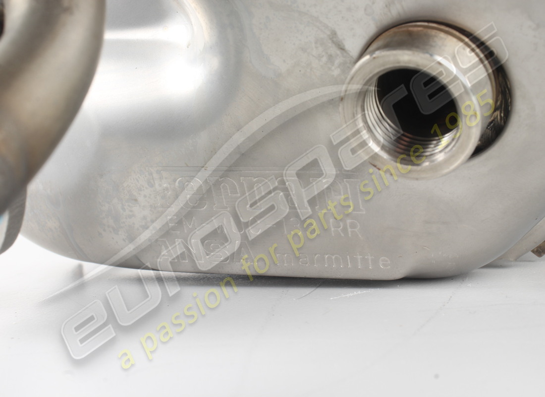 new ferrari rh rear exhaust manifold. part number 189760 (3)