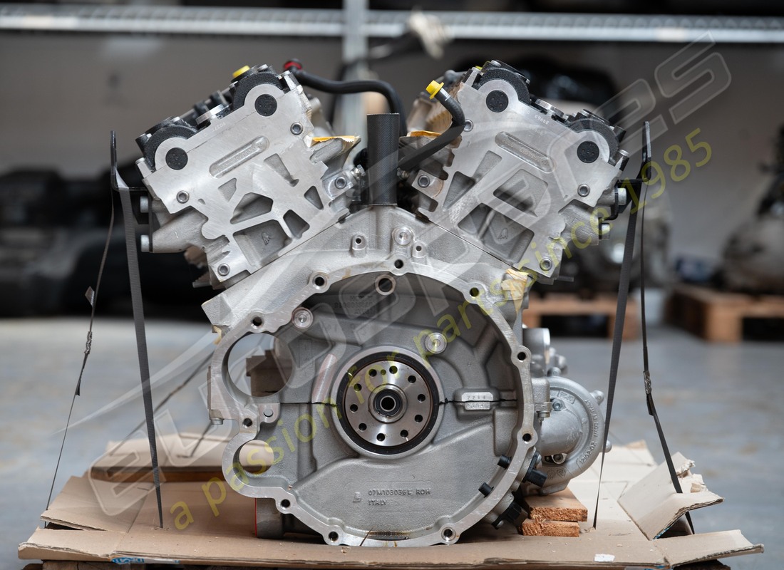 new lamborghini lp700 engine. part number 399900138 (4)