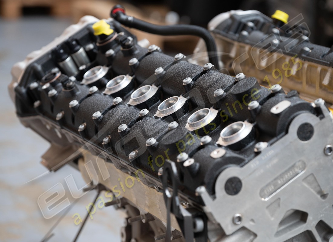 new lamborghini lp700 engine. part number 399900138 (5)