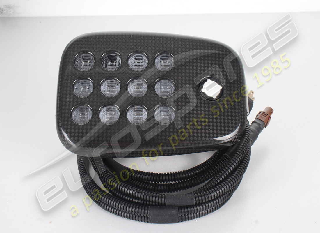 new ferrari rear fog light. part number 313974 (1)