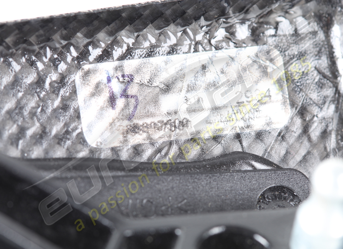 new ferrari lh satellite connector. part number 82989900 (4)