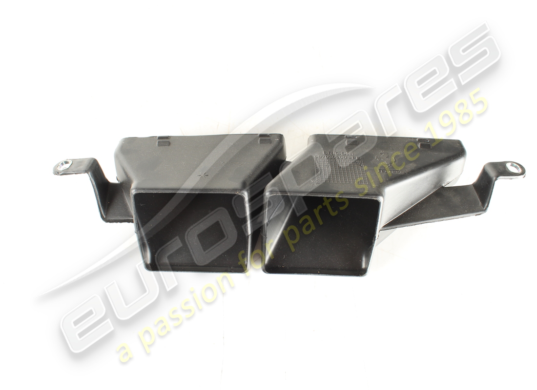 USED Ferrari HVAC DEFROSTER CONNECTOR . PART NUMBER 87030200 (1)