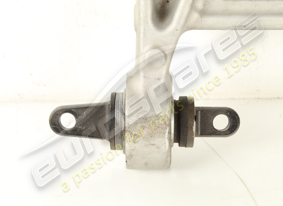 used ferrari lower rh arm. part number 277728 (3)
