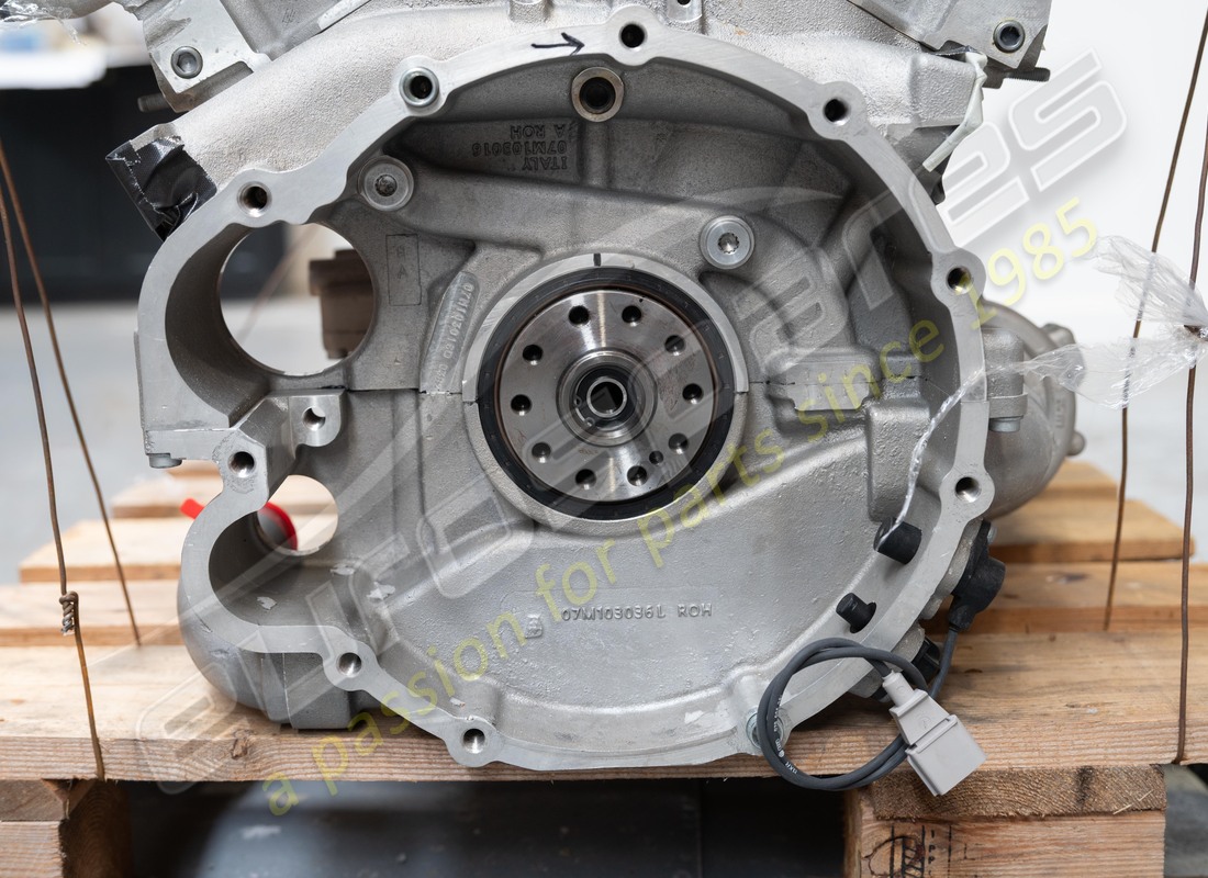 NEW LAMBORGHINI LP700 ENGINE. PART NUMBER 399900140 (7) new lamborghini lp700 engine. part number 399900140 (7)