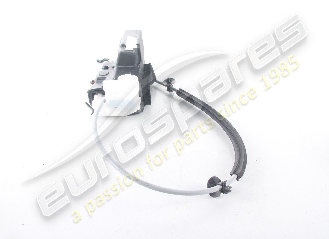 new maserati rh door lock. part number 68893300 (4)