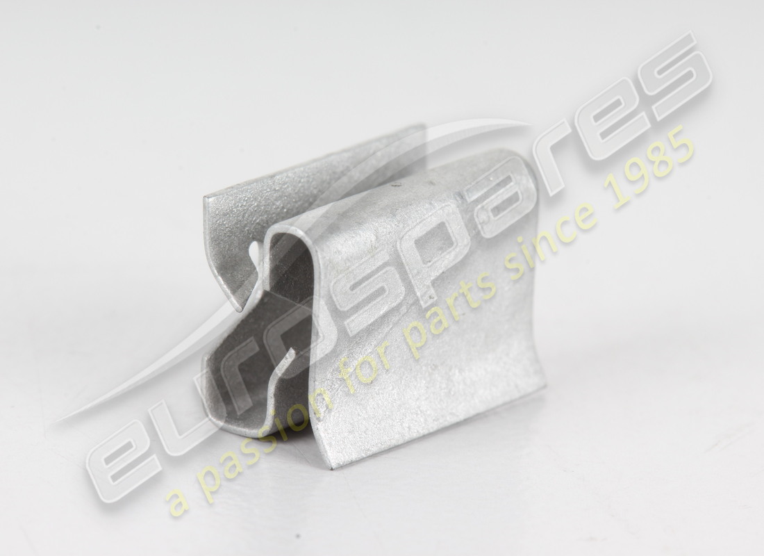 new ferrari clip.. part number 66687700 (1)