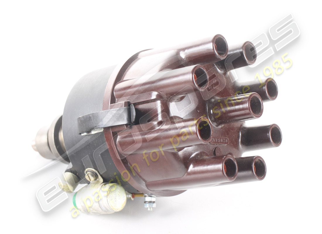 NEW MASERATI DISTRIBUTOR RIGHT ROTATION. PART NUMBER ME74820 (1) new maserati distributor right rotation. part number me74820 (1)