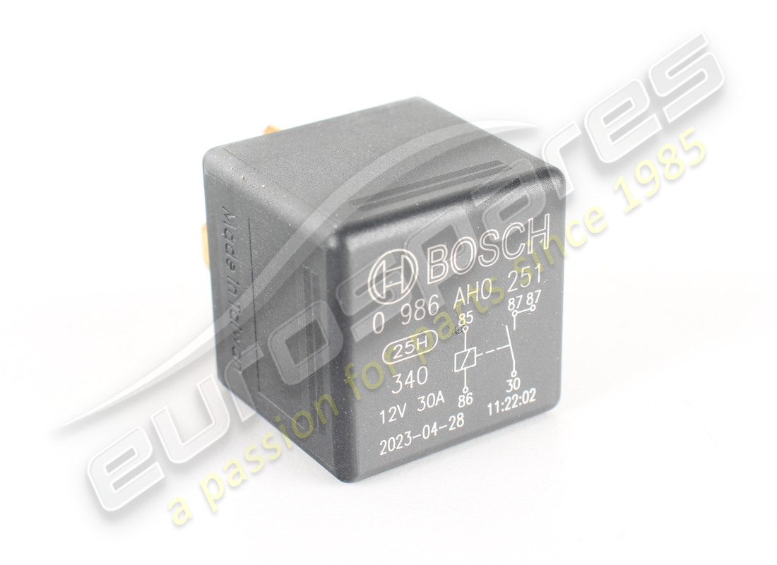 new ferrari micro relay. part number 40130007 (1)