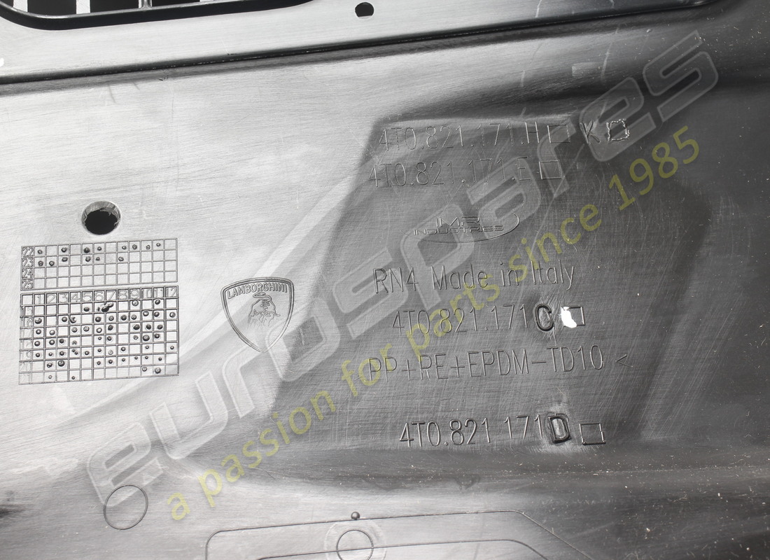 new lamborghini wheel housing. part number 4t0821171c (4)