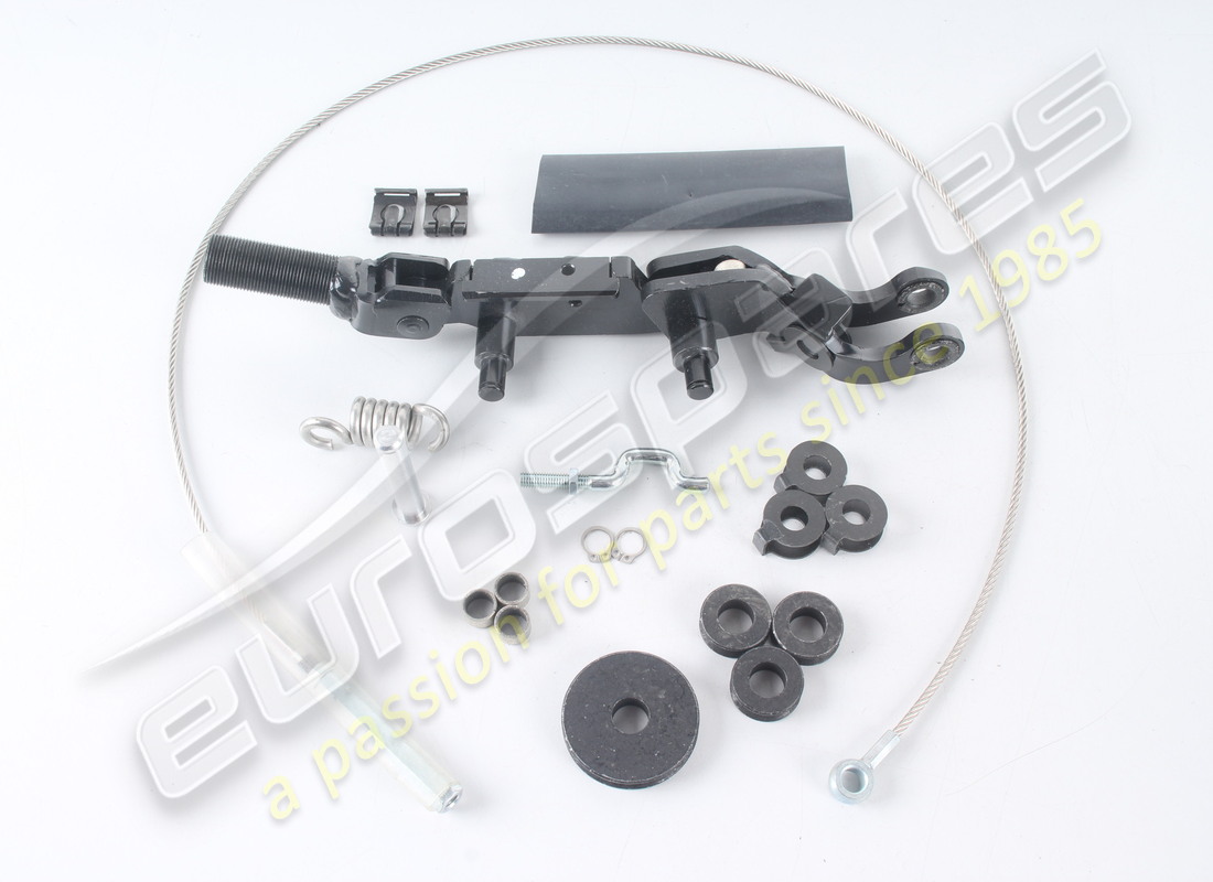 NEW FERRARI LH TRIPLE JOINT. PART NUMBER 67047100 (1) new ferrari lh triple joint. part number 67047100 (1)