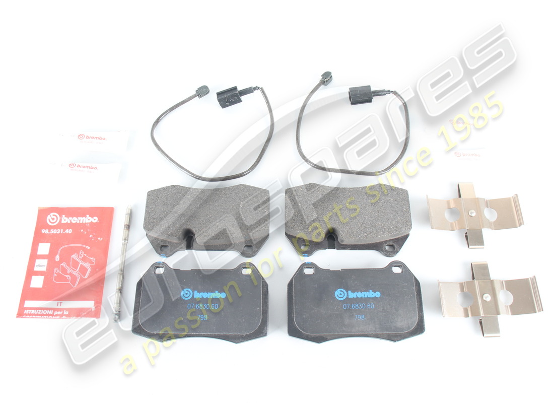 new ferrari kit of front pads with sprin. part number 70000961 (1)