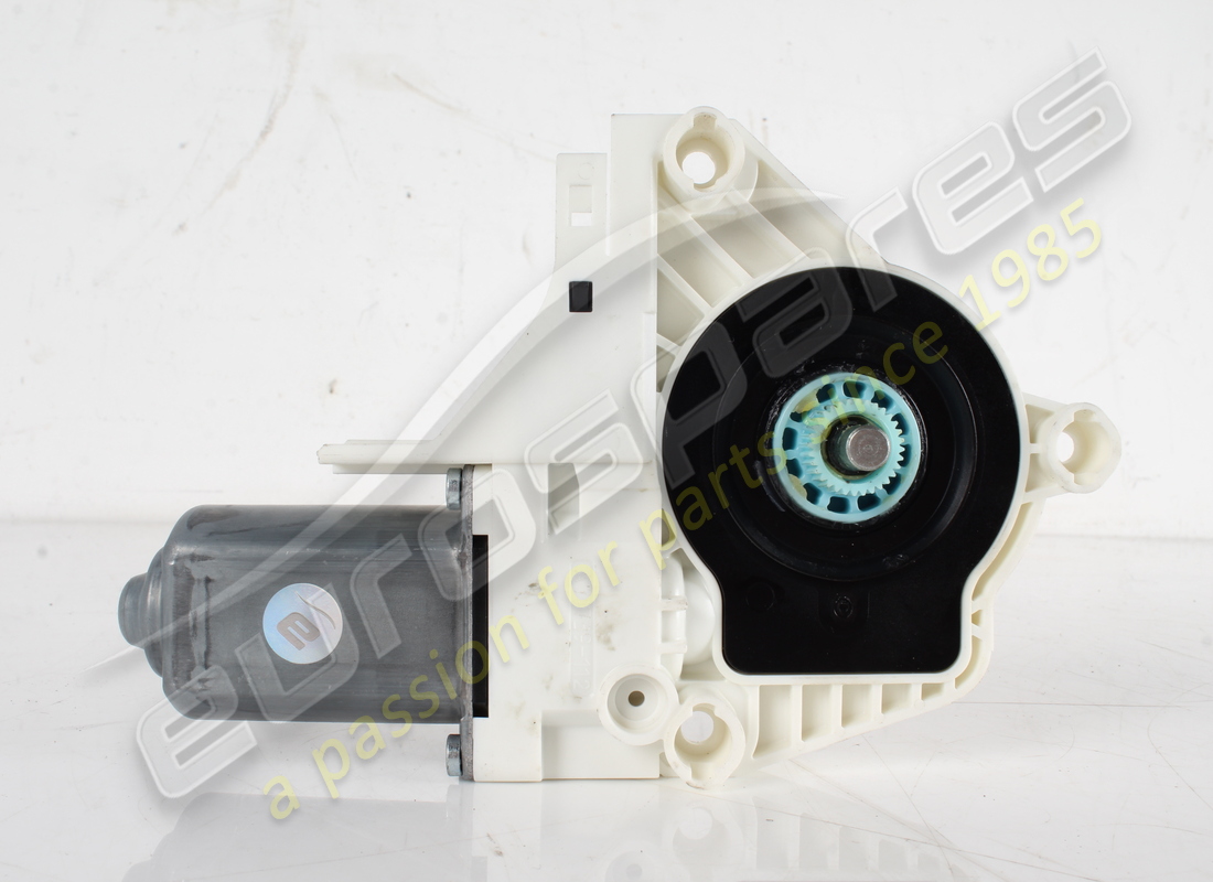 used lamborghini right motor,window. part number 8k0959801b (2)