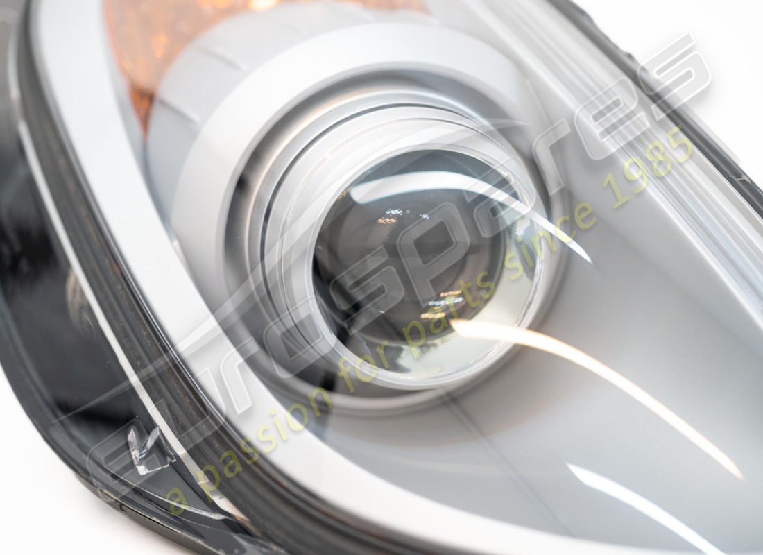 new ferrari rh headlight low/high beam. part number 204719 (2)