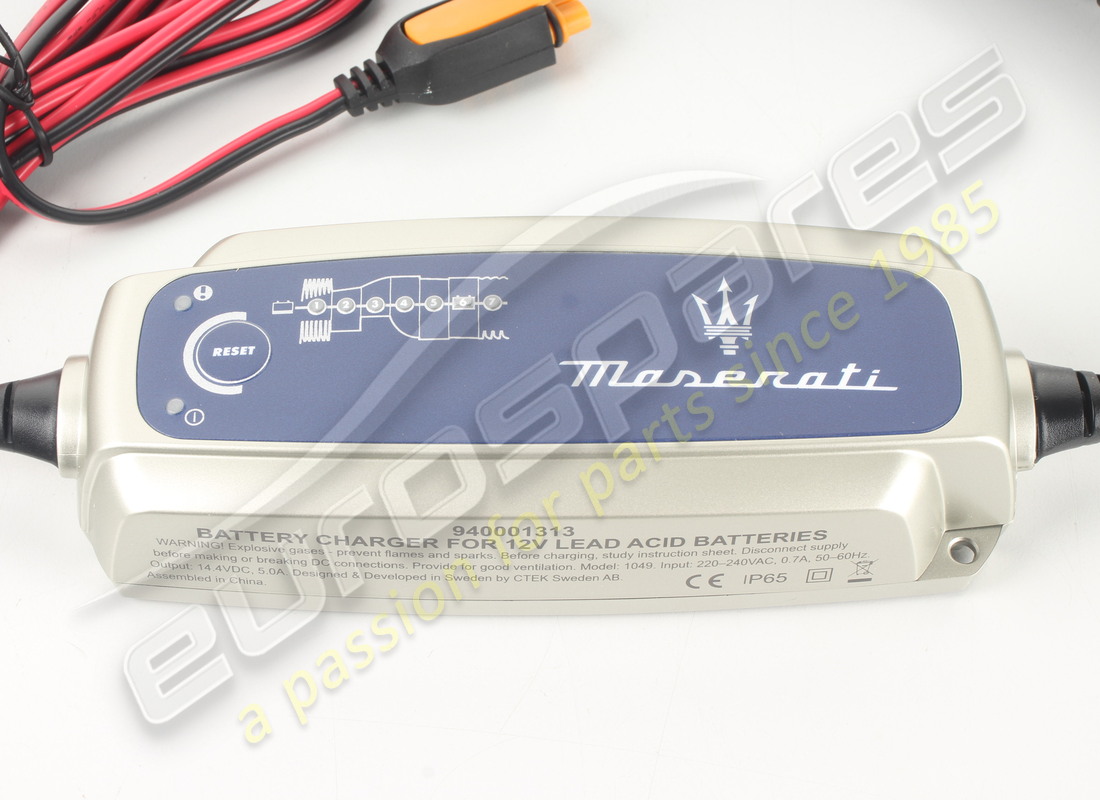 new maserati charger manteiner eu new logo. part number 940001313 (3)