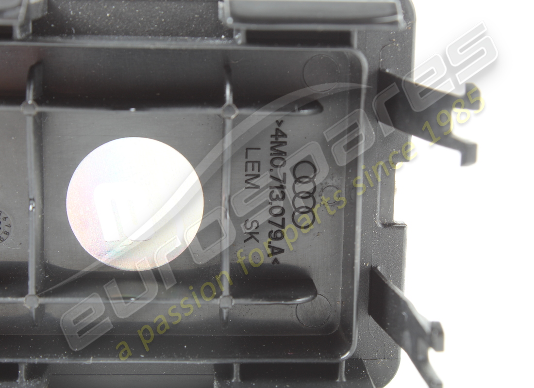 used lamborghini cover notentriegelung. part number 4m0713079a (3)