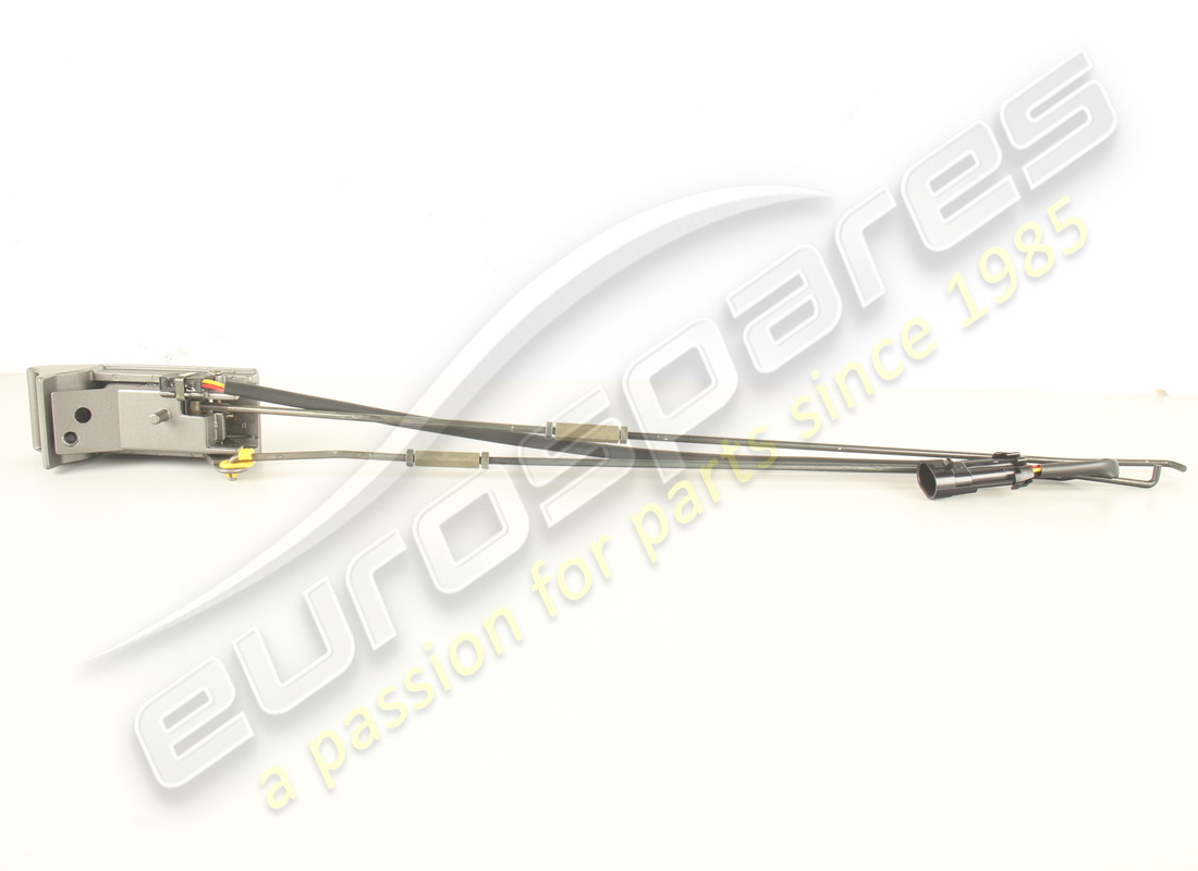 new ferrari rh handle. part number 63724800 (4)