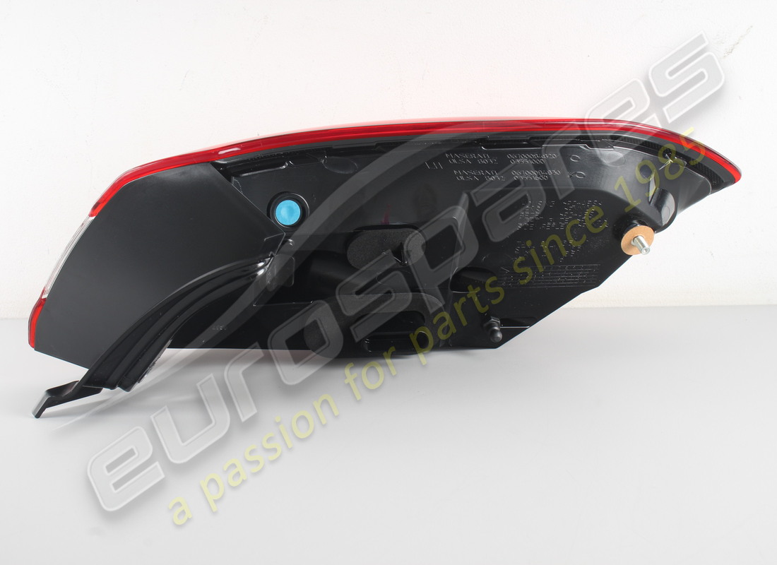 new maserati rear lh fixed tail light. part number 670008483 (3)