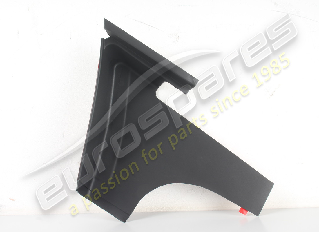 NEW MASERATI RH INNER COVERING. PART NUMBER 68473900 (1) new maserati rh inner covering. part number 68473900 (1)