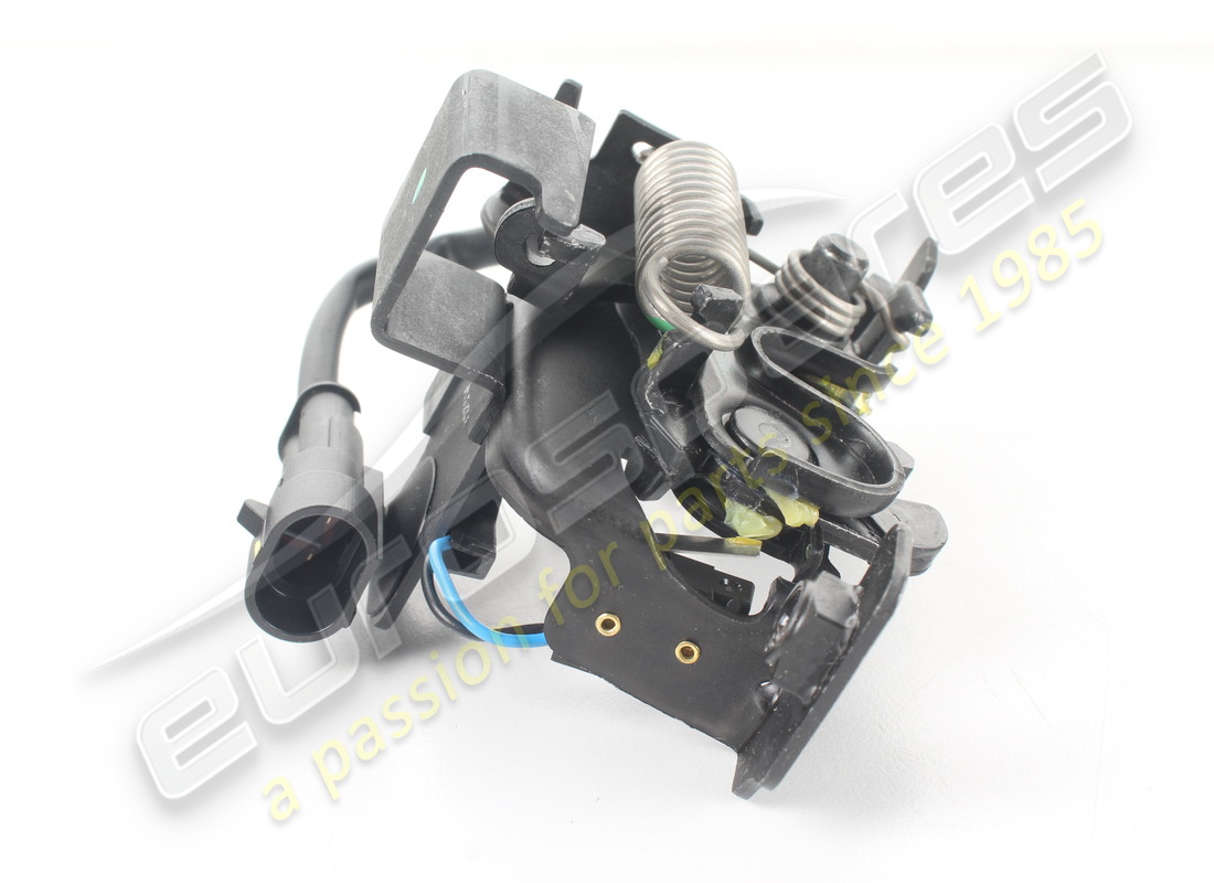new maserati bonnet lock. part number 670152938 (2)