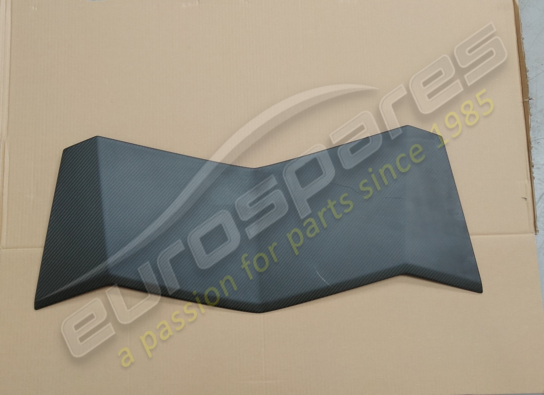 damaged lamborghini insert part, carbon twill matt. part number 476827632f (1)