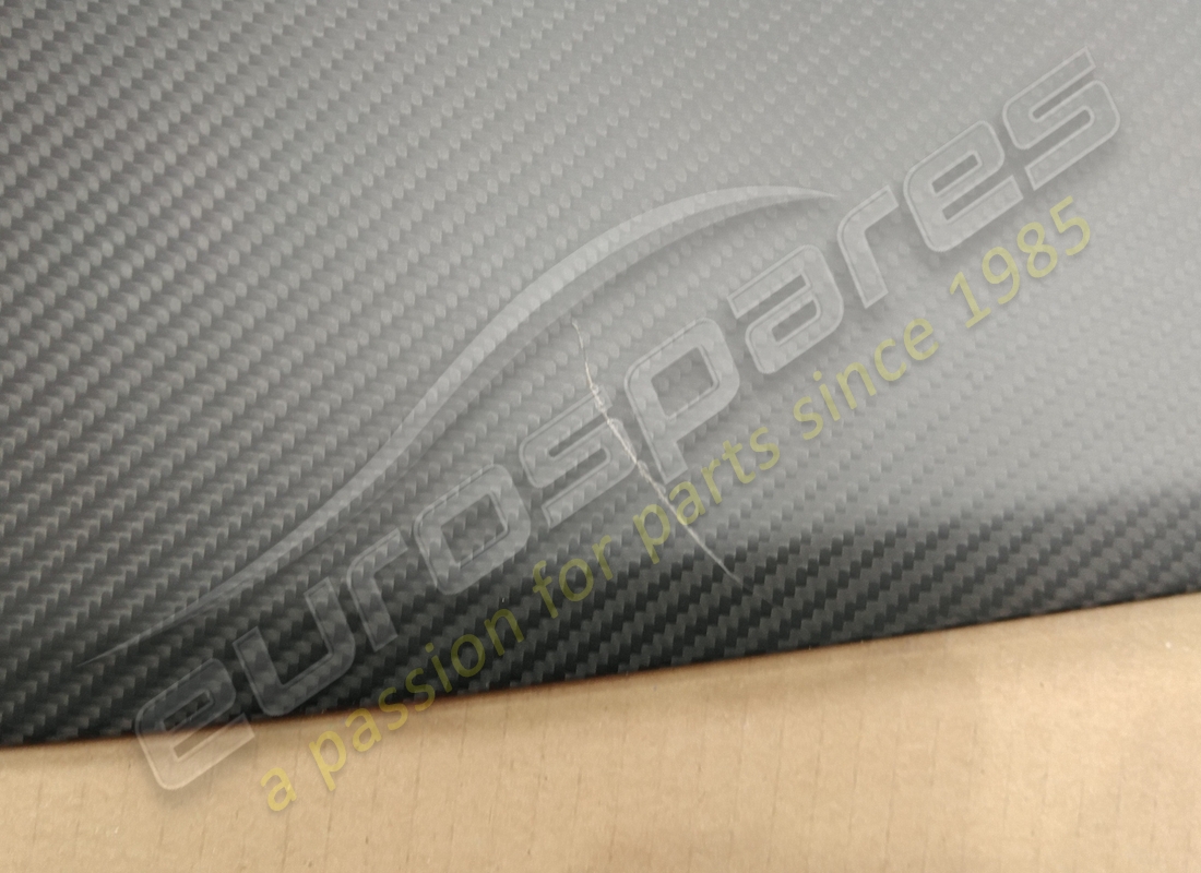 damaged lamborghini insert part, carbon twill matt. part number 476827632f (2)