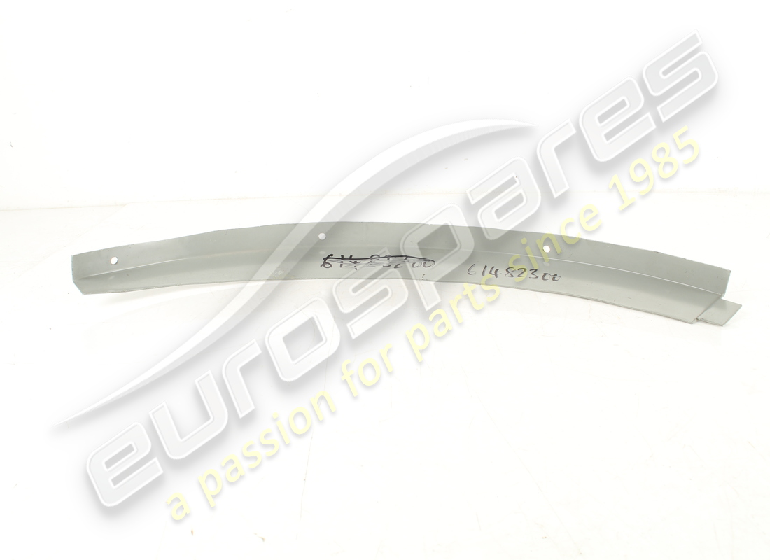 new ferrari lh rear wheel arch rear side. part number 61482300 (5)
