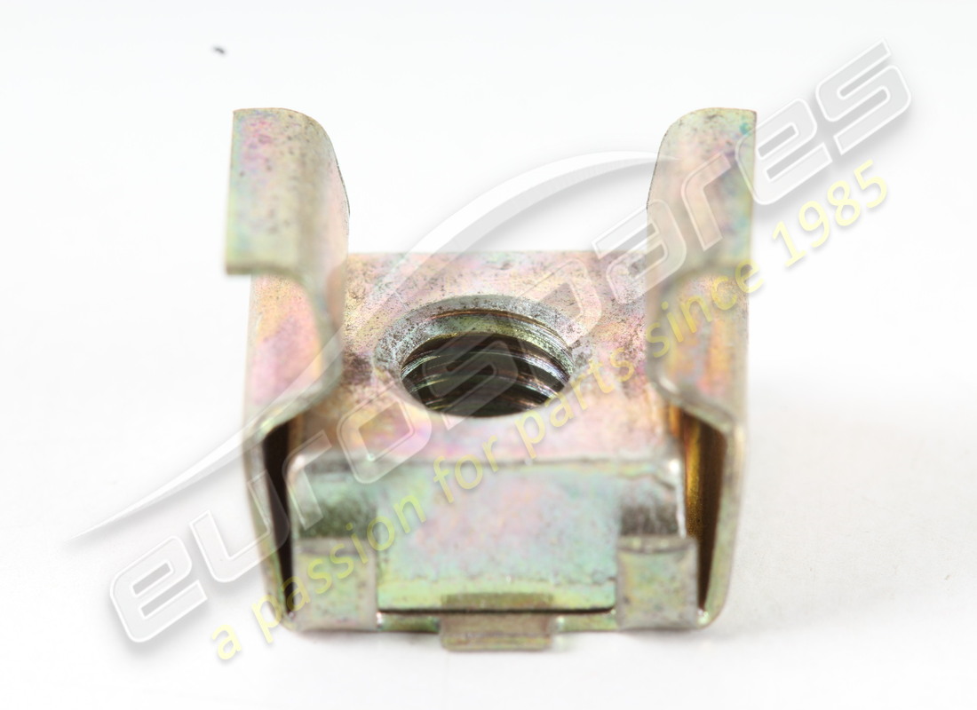 new maserati cage nut. part number 316353355 (1)