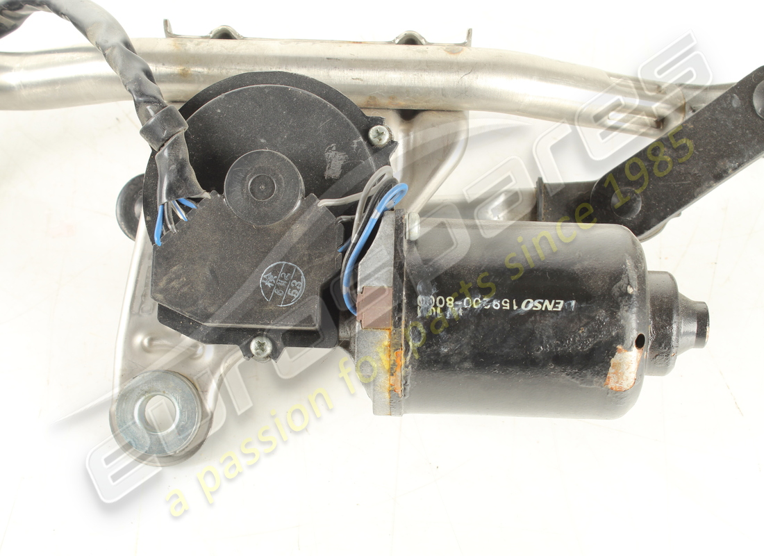 USED FERRARI COMPLETE WINDSCREEN WIPER ASSEMBLY. PART NUMBER 83361700 (2) used ferrari complete windscreen wiper assembly. part number 83361700 (2)